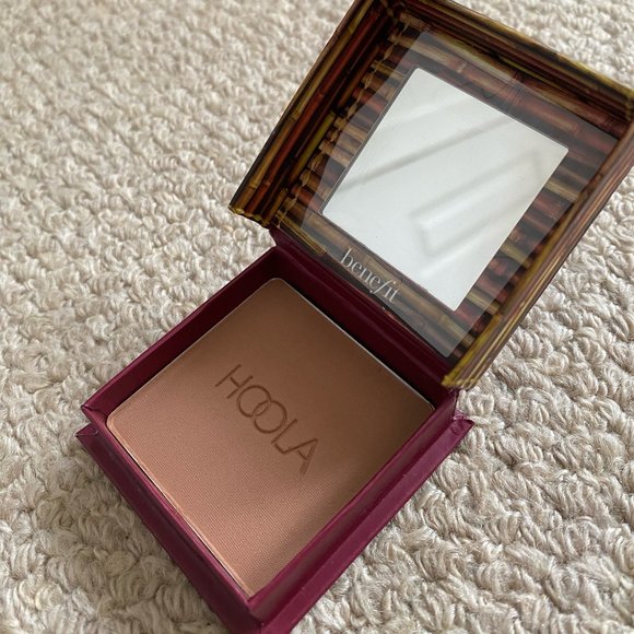 Benefit Hoola Bronzer - Picture 13 of 15